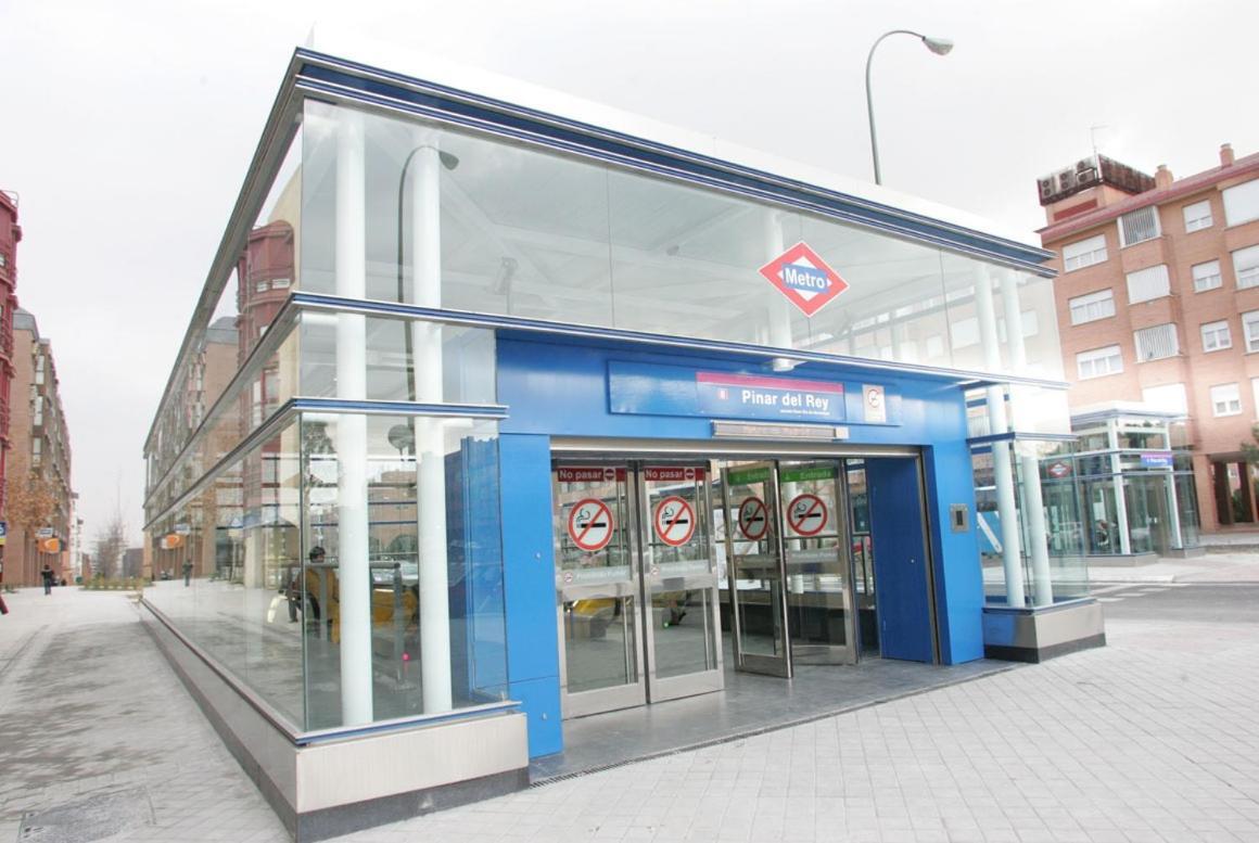 Independent Room Close To Ifema Y Aeropuertob Madrid Exterior foto